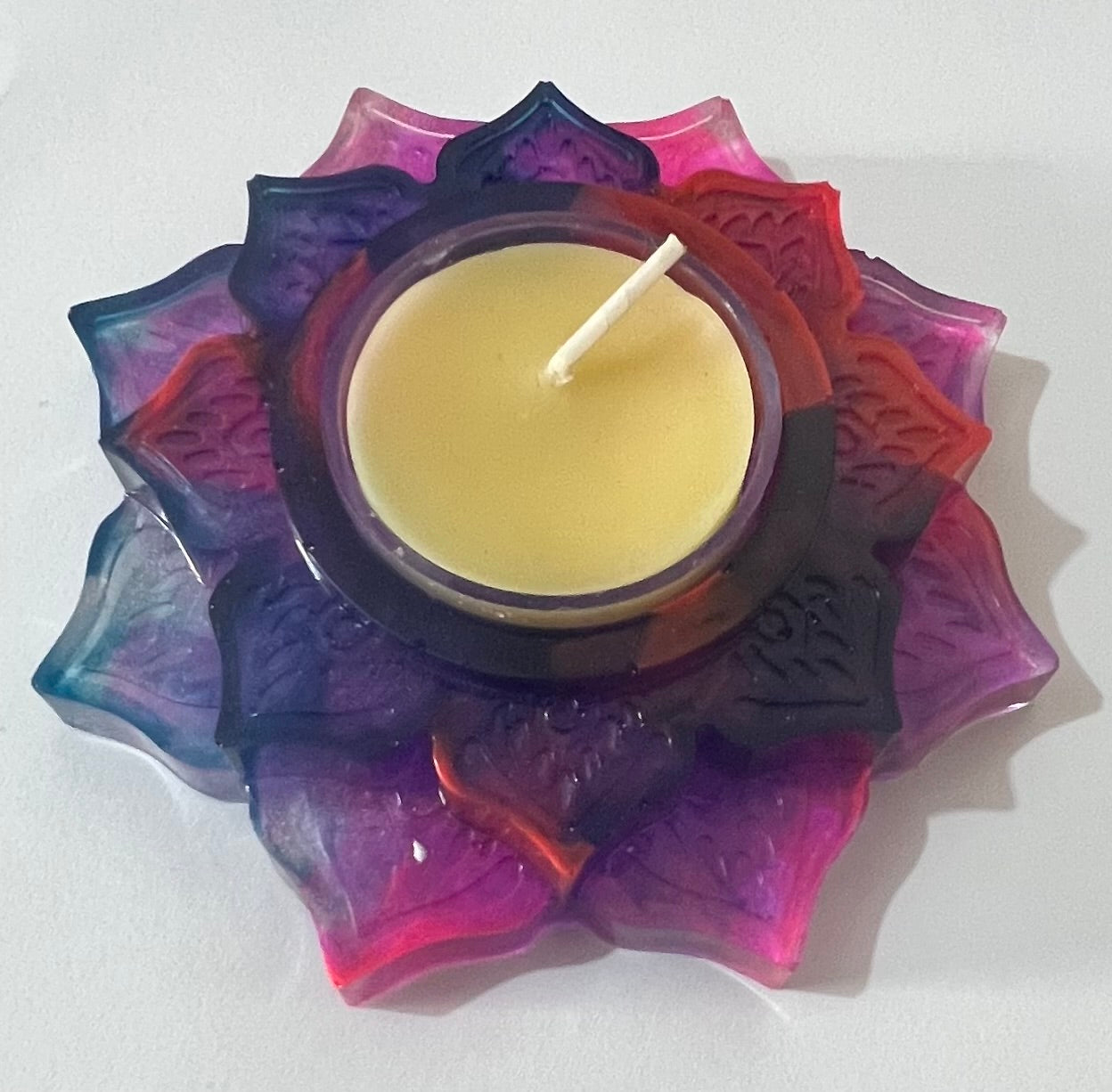Lotus Flower Tea-light Holder with 6 beeswax tea lights