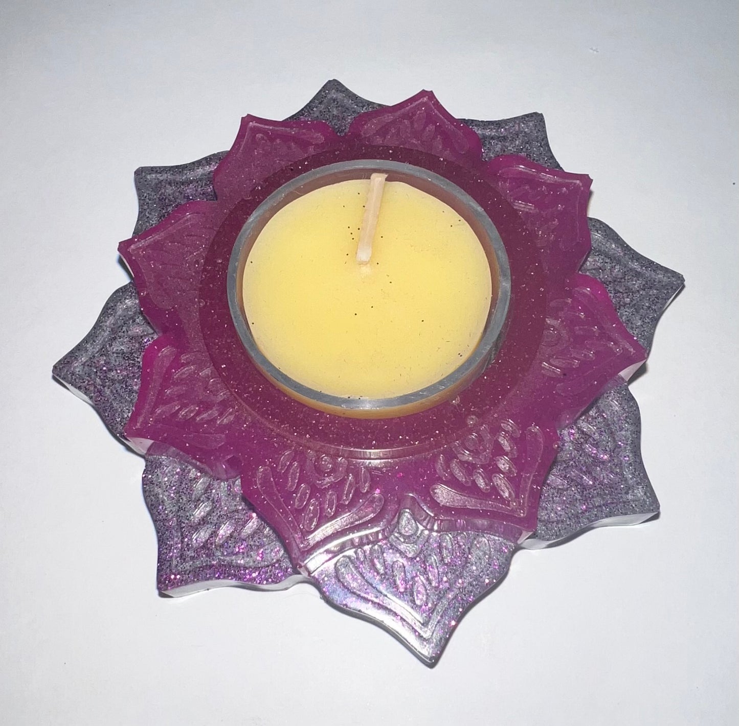 Lotus Flower Tea-light Holder with 6 beeswax tea lights