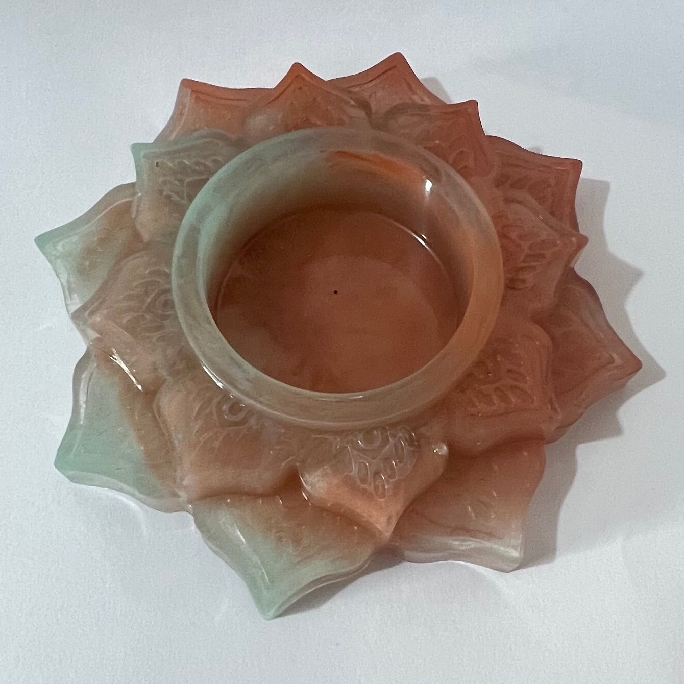 Lotus Flower Tea-light Holder with 6 beeswax tea lights